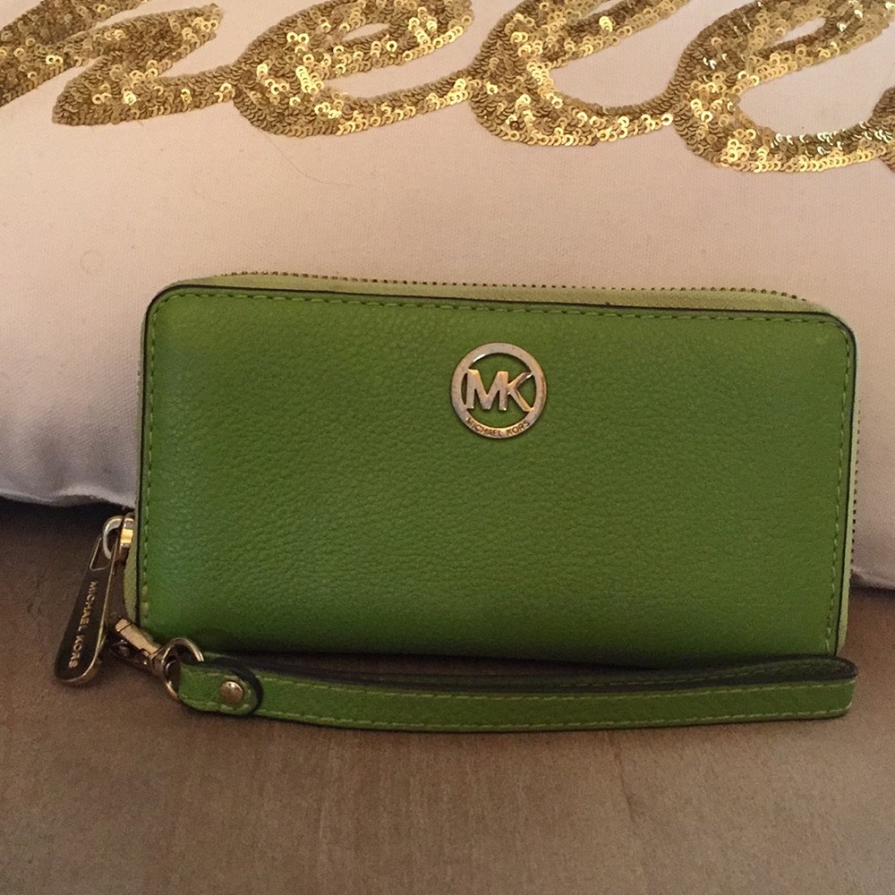 MK Wristlet wallet, Excellent condition